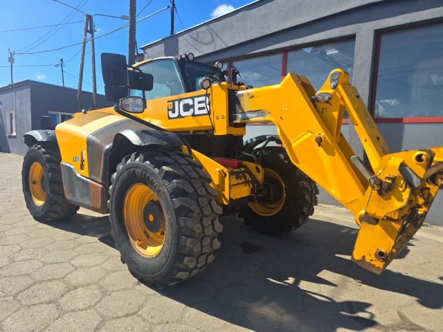 jcb